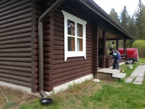 Ison mökin maalausta 2015